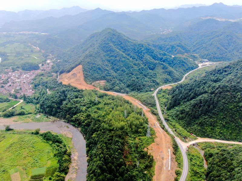 小龙人免费料